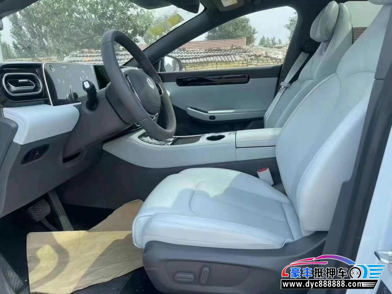 24年零跑c01轿车抵押车出售