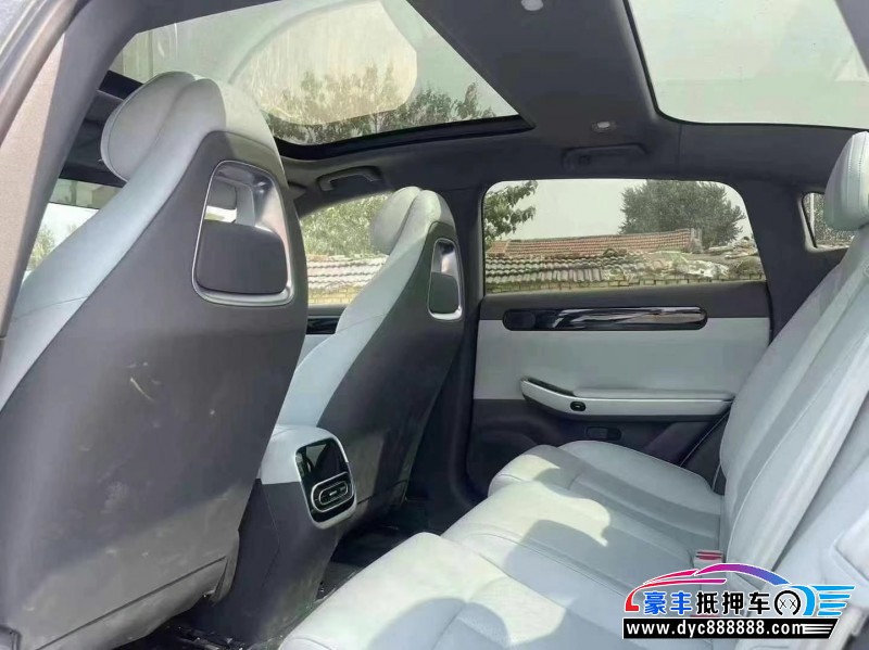 24年零跑c01轿车抵押车出售