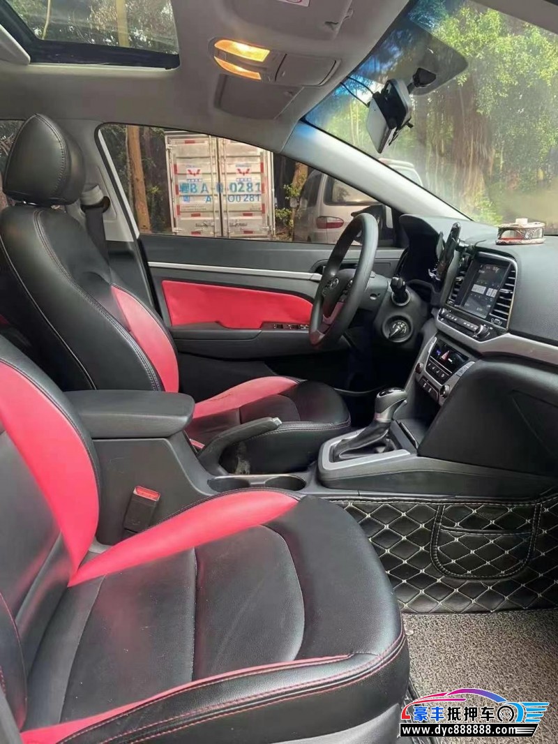 17年现代领动轿车抵押车出售