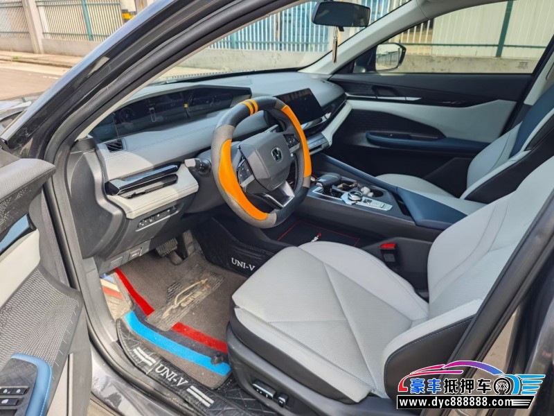 23年长安长安UNI轿车抵押车出售