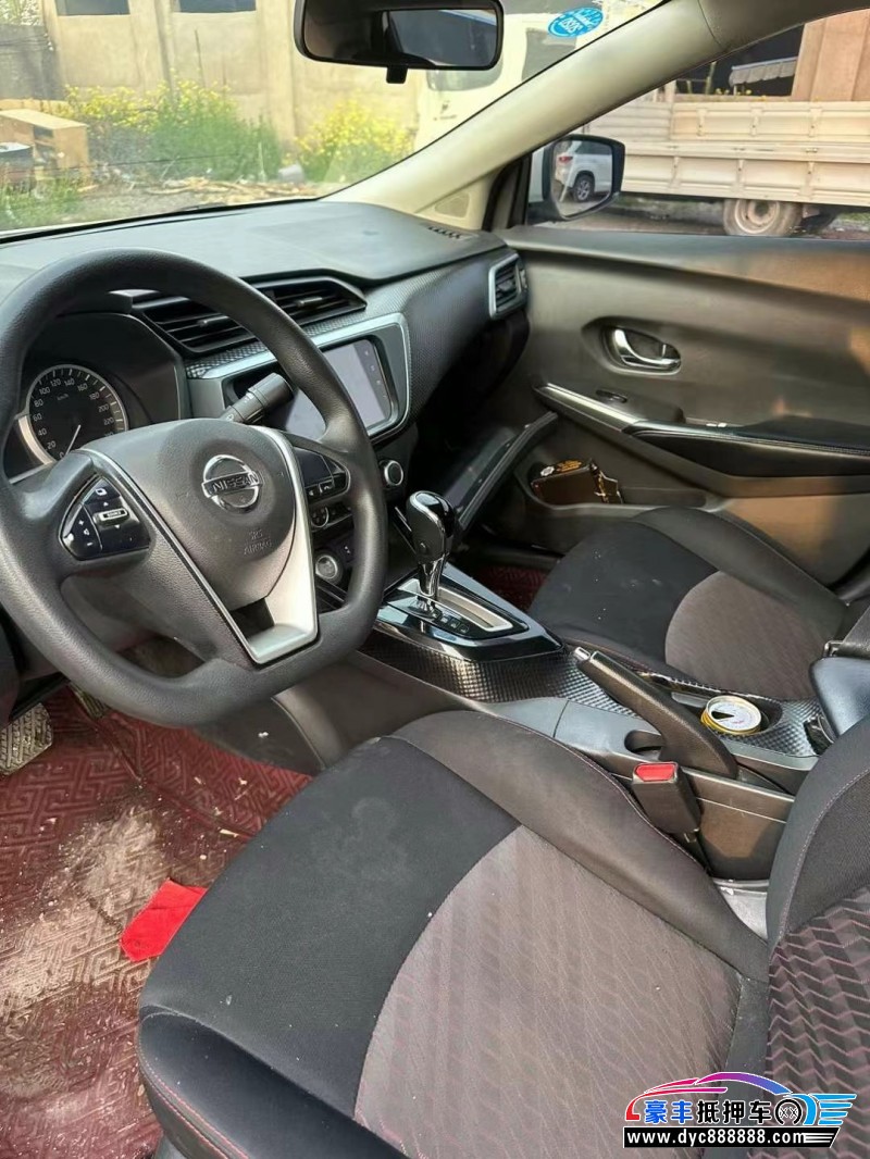 19年日产蓝鸟轿车抵押车出售