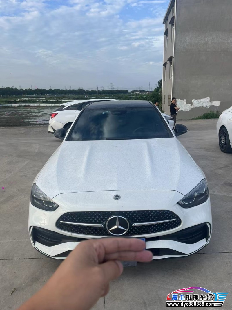 22年奔驰C轿车抵押车出售