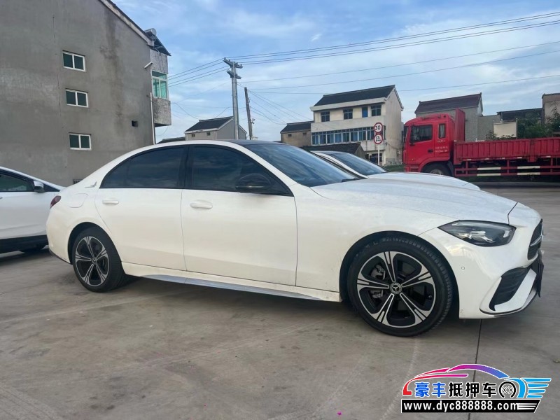 22年奔驰C轿车抵押车出售