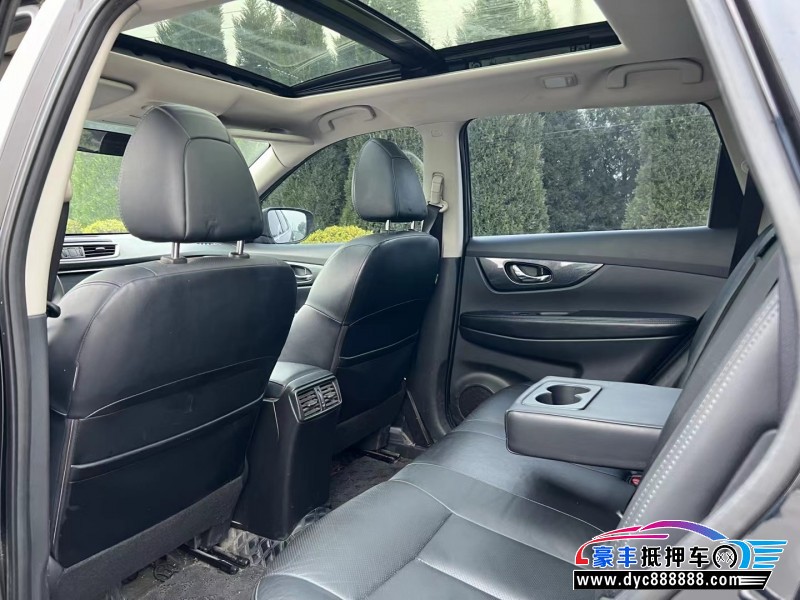 15年日产奇骏轿车抵押车出售