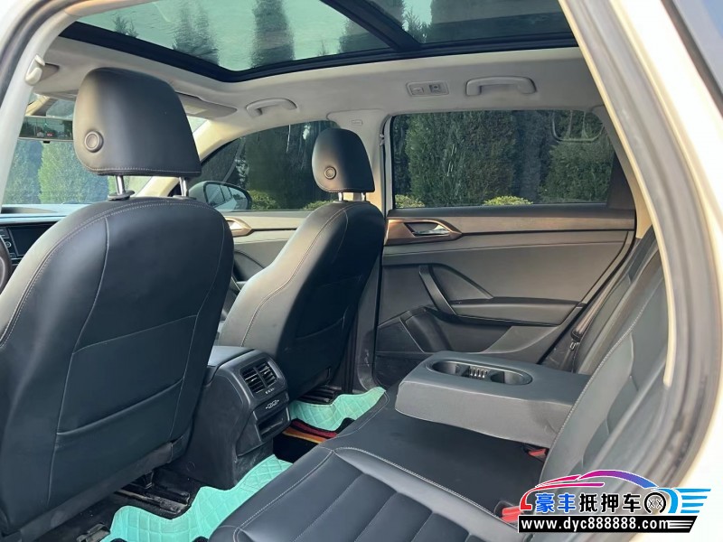 20年大众途岳轿车抵押车出售