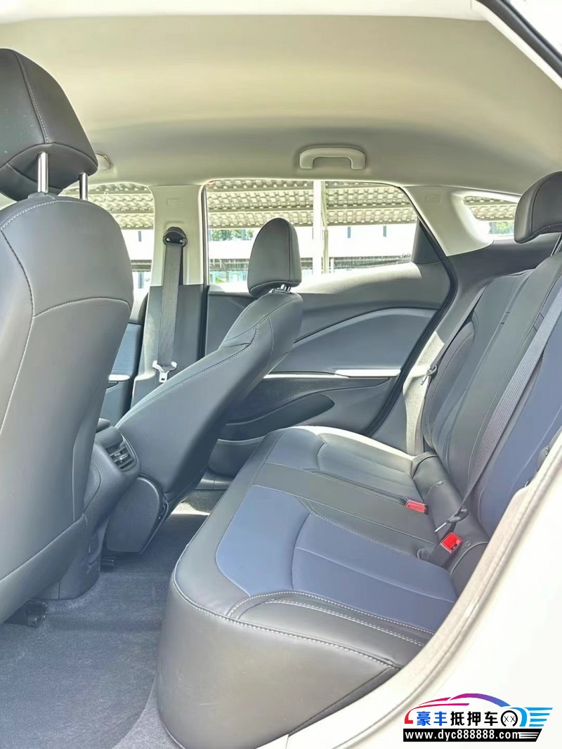 23年别克微蓝轿车抵押车出售