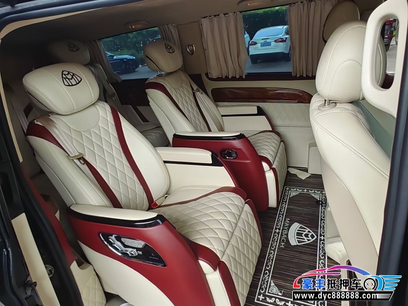 20年奔驰威霆轿车抵押车出售