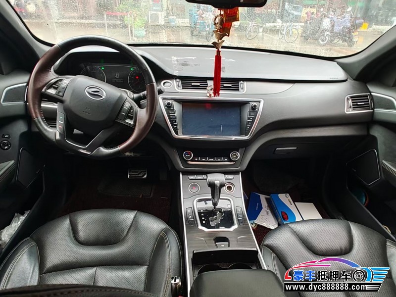 17年陆风X7轿车抵押车出售