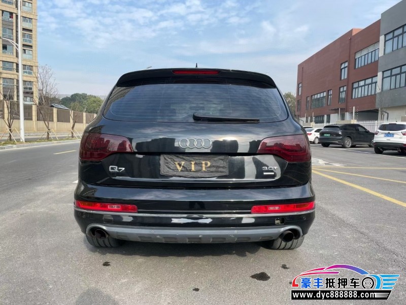 11年奥迪Q7轿车抵押车出售
