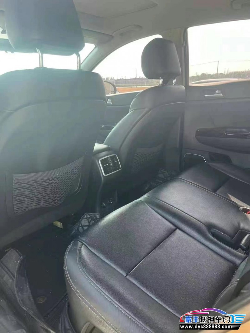 16年起亚KX5轿车抵押车出售