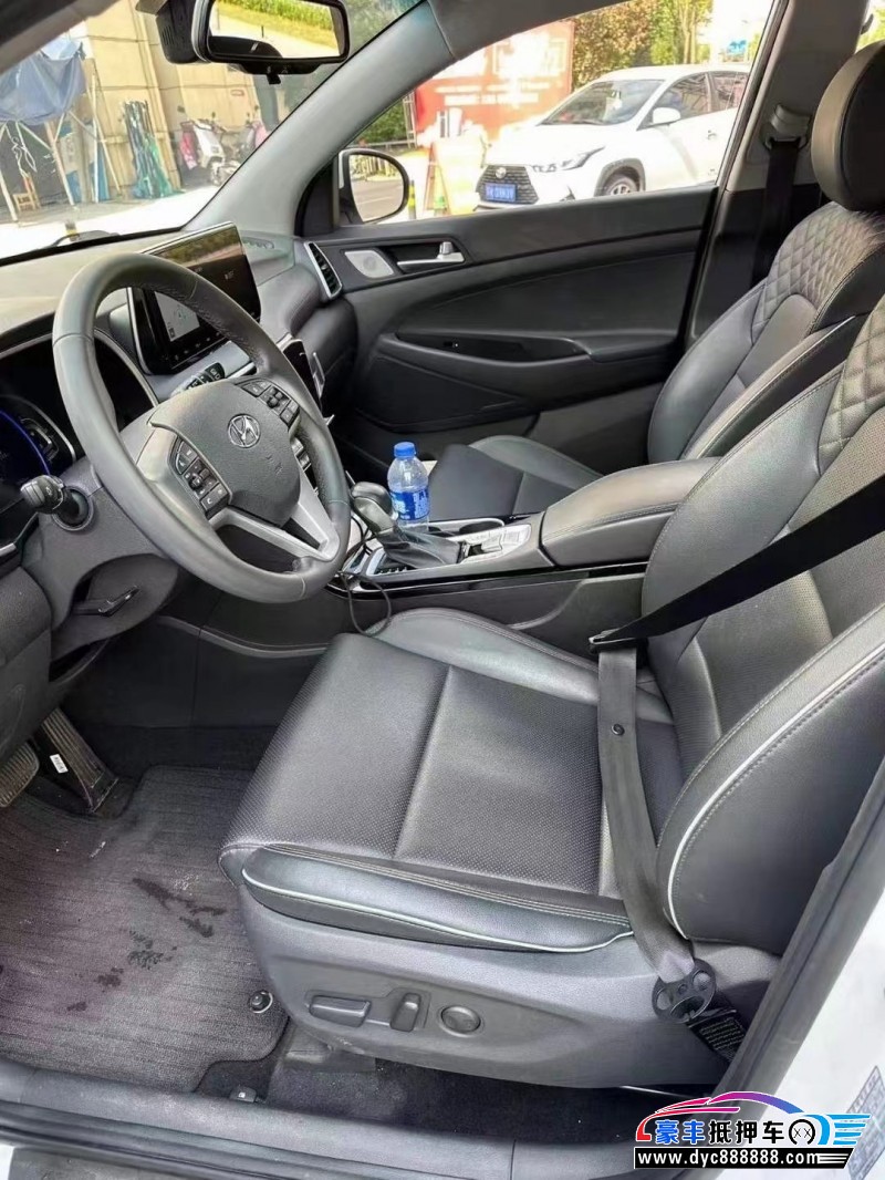 20年现代途胜轿车抵押车出售