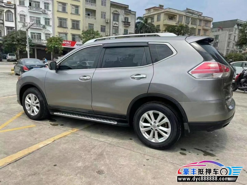 14年日产奇骏轿车抵押车出售