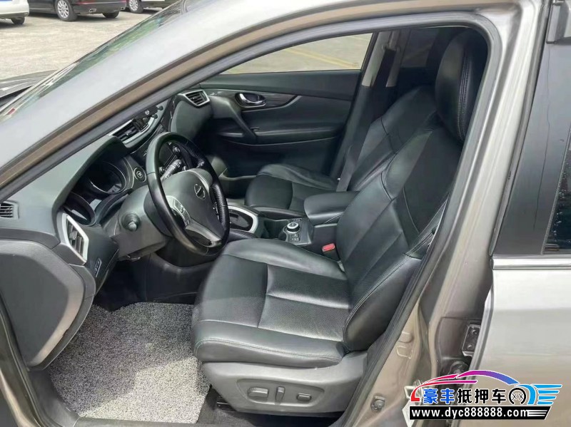 14年日产奇骏轿车抵押车出售