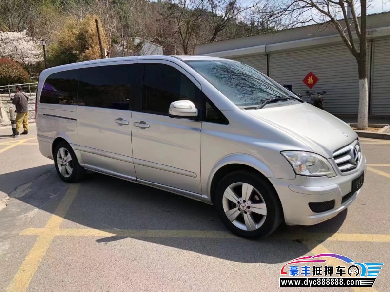 17年奔驰唯雅诺轿车抵押车出售