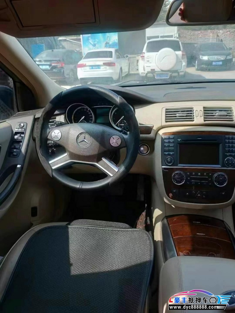 13年奔驰R轿车抵押车出售