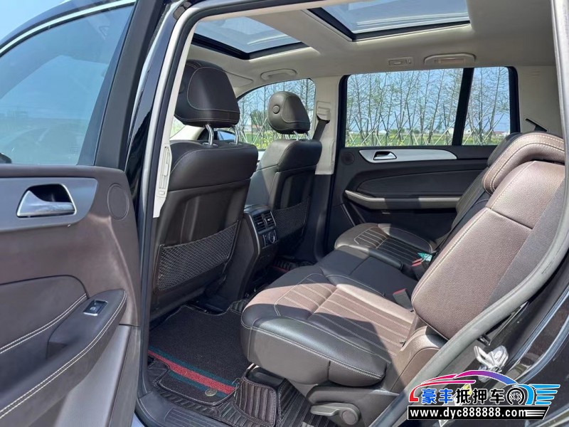 19年奔驰GLS轿车抵押车出售