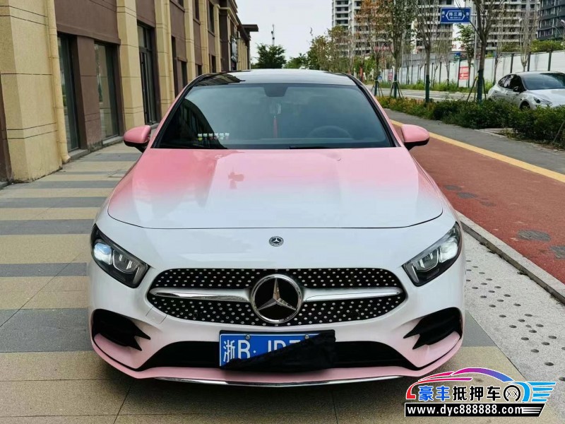 19年奔驰A轿车抵押车出售