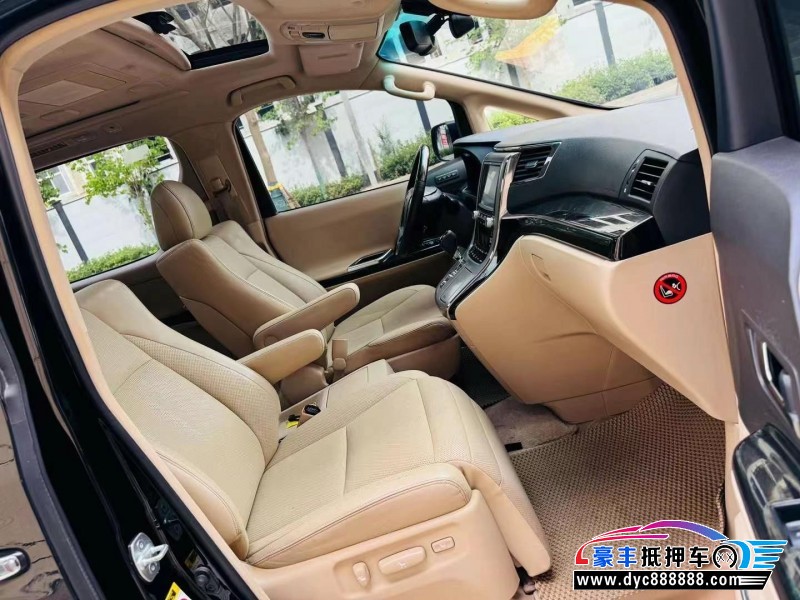 13年丰田埃尔法轿车抵押车出售