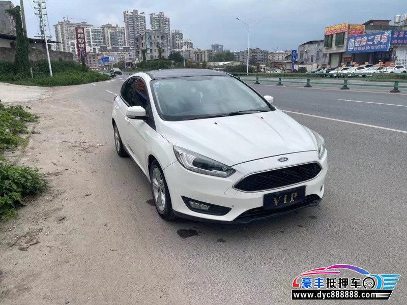 17年福特福克斯轿车抵押车出售