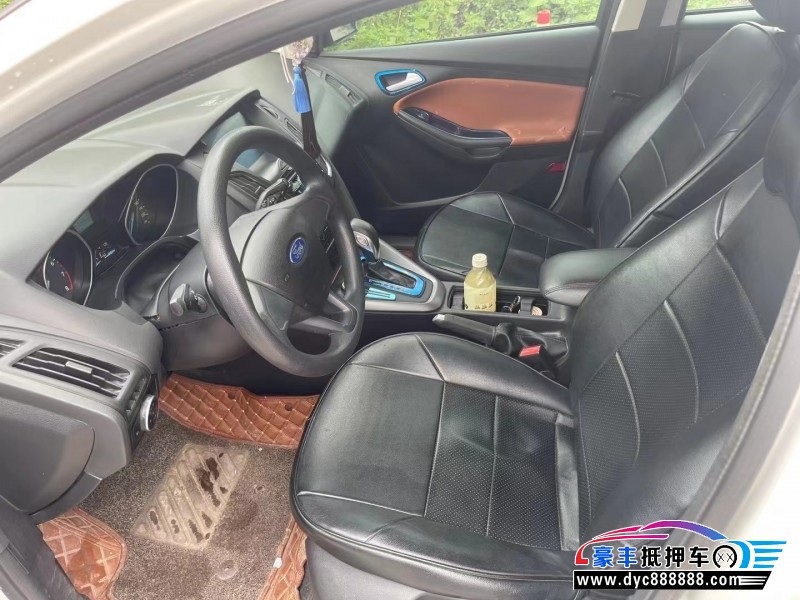 17年福特福克斯轿车抵押车出售