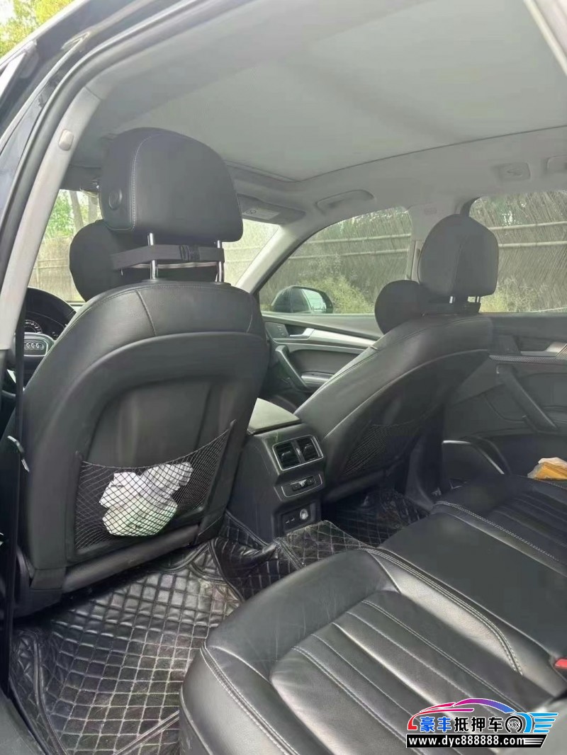 21年奥迪Q5轿车抵押车出售