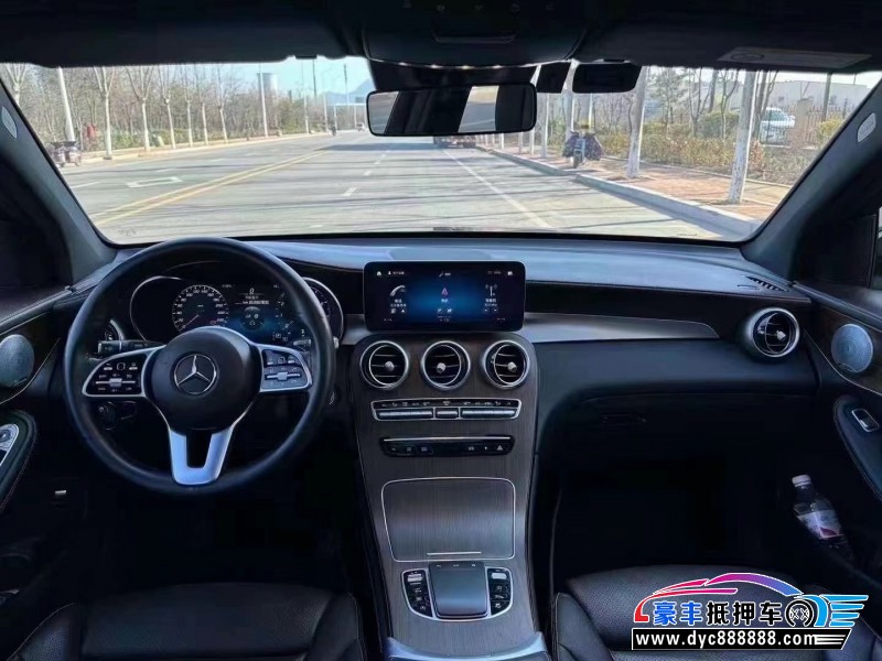 21年奔驰GLC轿车抵押车出售