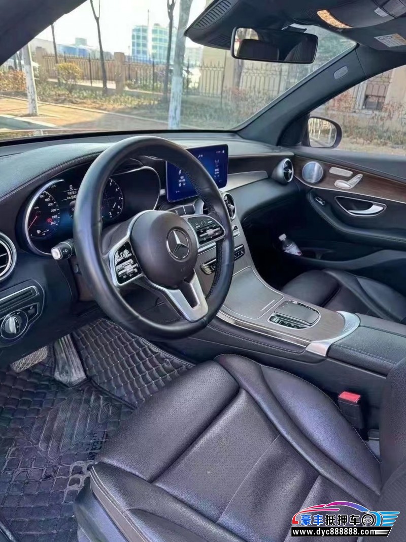 21年奔驰GLC轿车抵押车出售