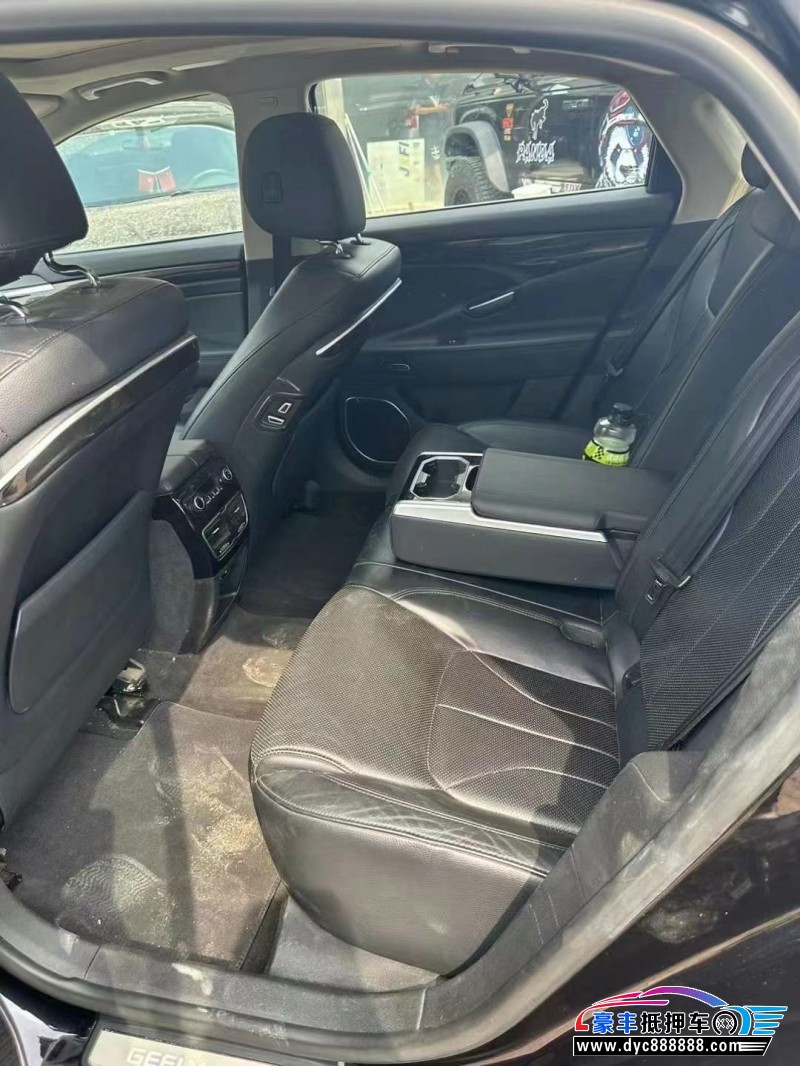 16年吉利博瑞轿车抵押车出售