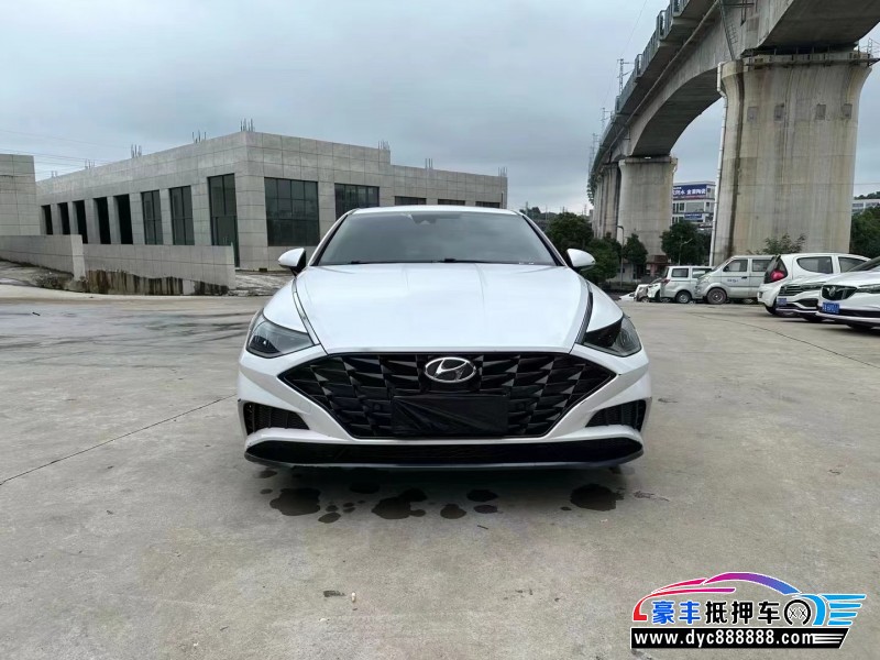 21年现代索纳塔轿车抵押车出售