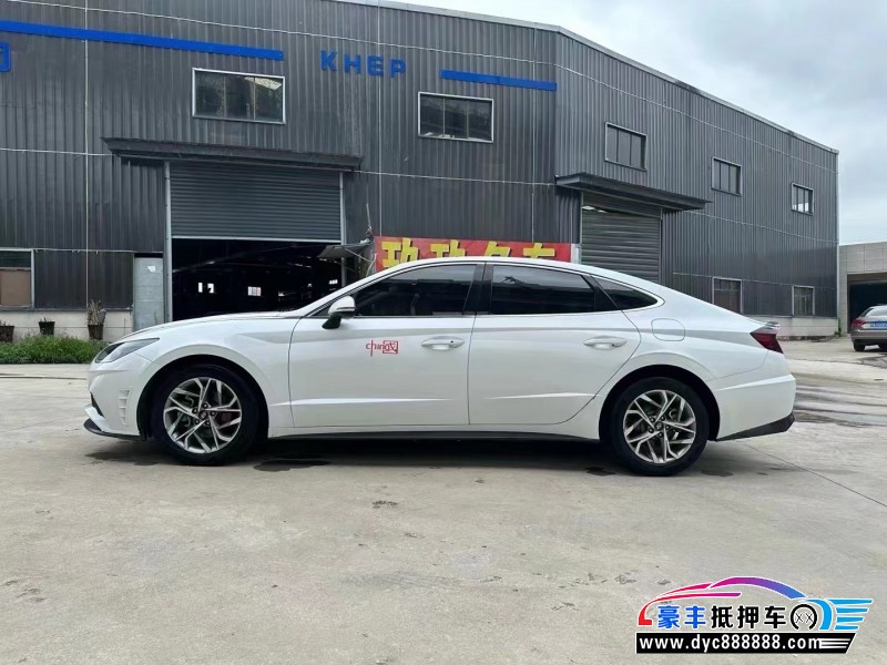 21年现代索纳塔轿车抵押车出售