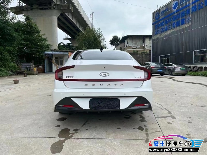 21年现代索纳塔轿车抵押车出售