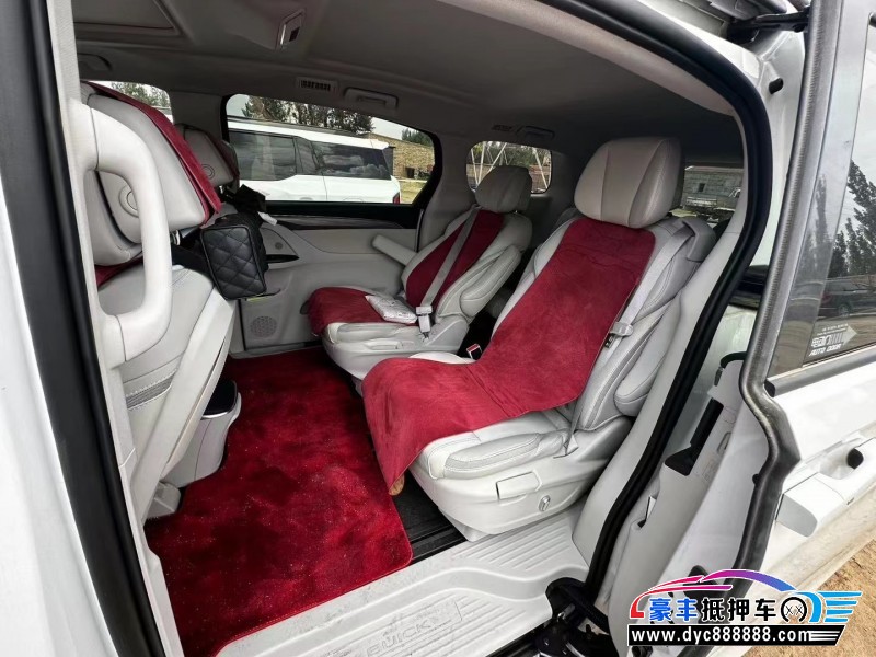 23年别克GL8轿车抵押车出售