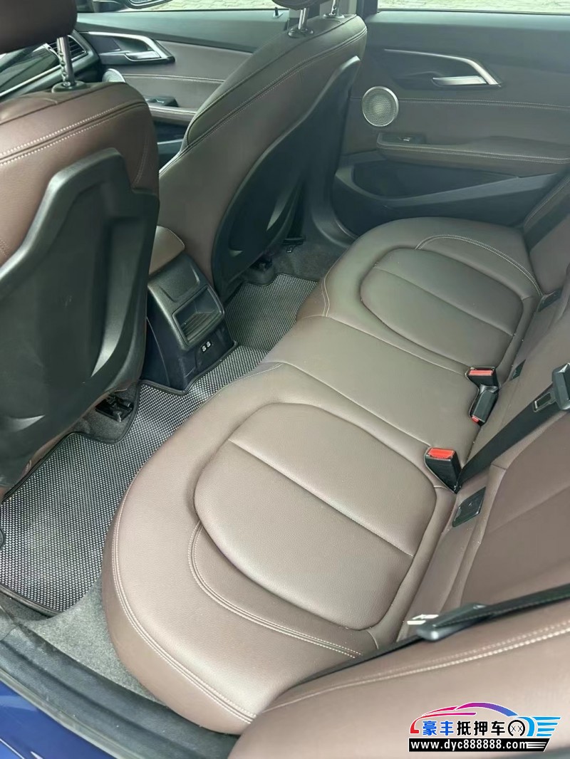 22年宝马1系轿车抵押车出售