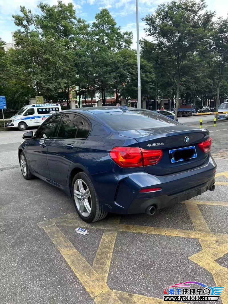 22年宝马1系轿车抵押车出售