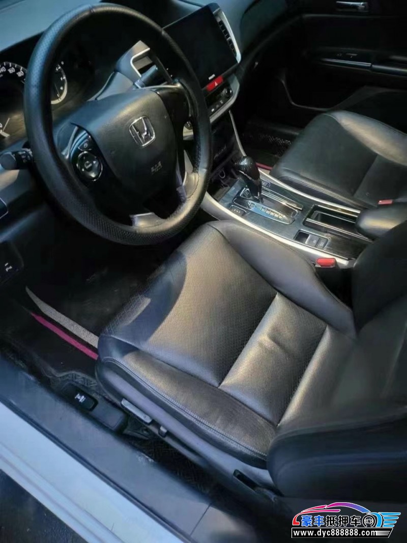 15年本田雅阁轿车抵押车出售