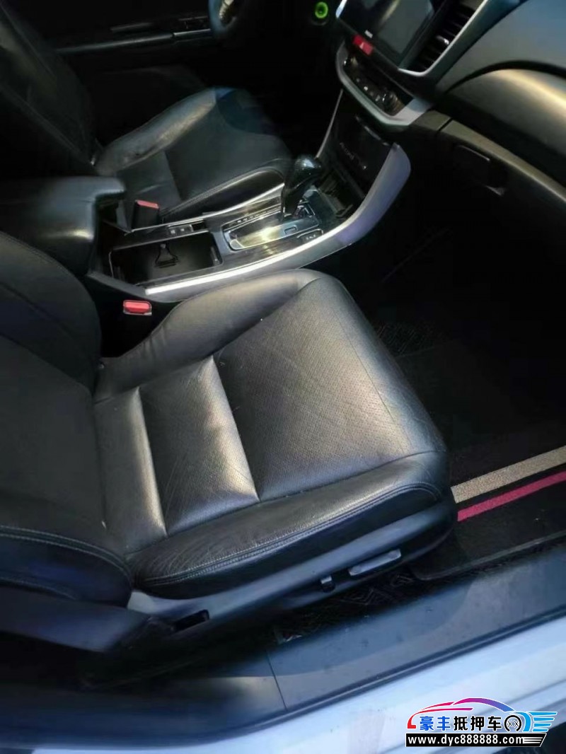 15年本田雅阁轿车抵押车出售