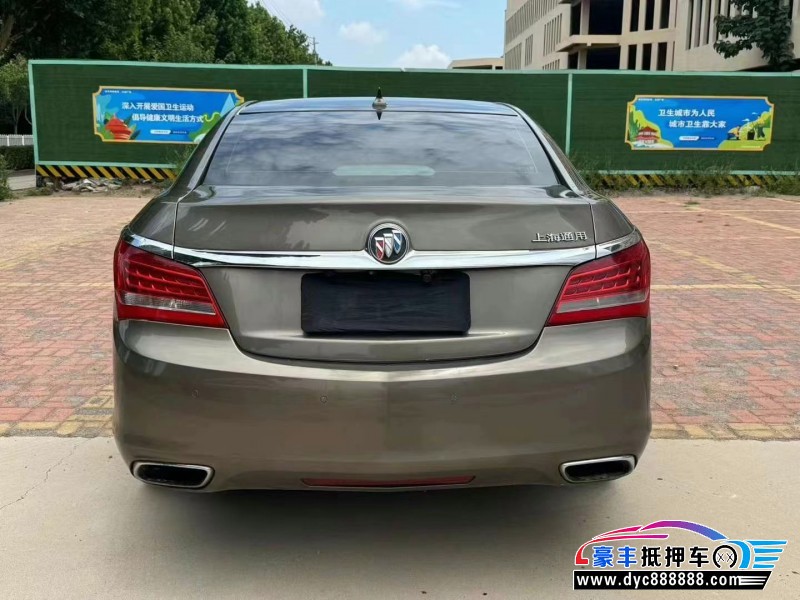 15年别克君越轿车抵押车出售