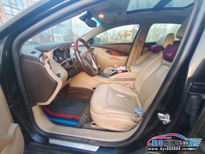 10年别克君越轿车抵押车出售