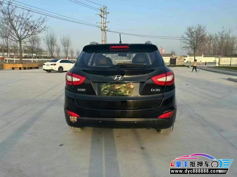 16年现代ix35轿车抵押车出售