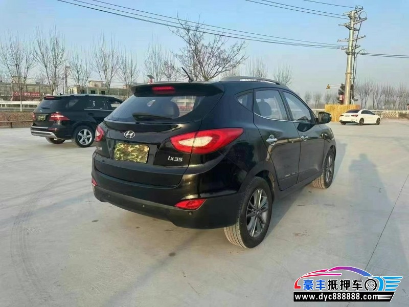 16年现代ix35轿车抵押车出售