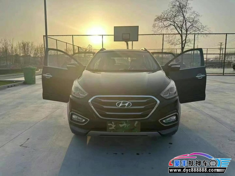 16年现代ix35轿车抵押车出售