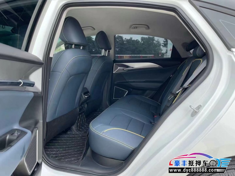 23年吉利几何轿车抵押车出售