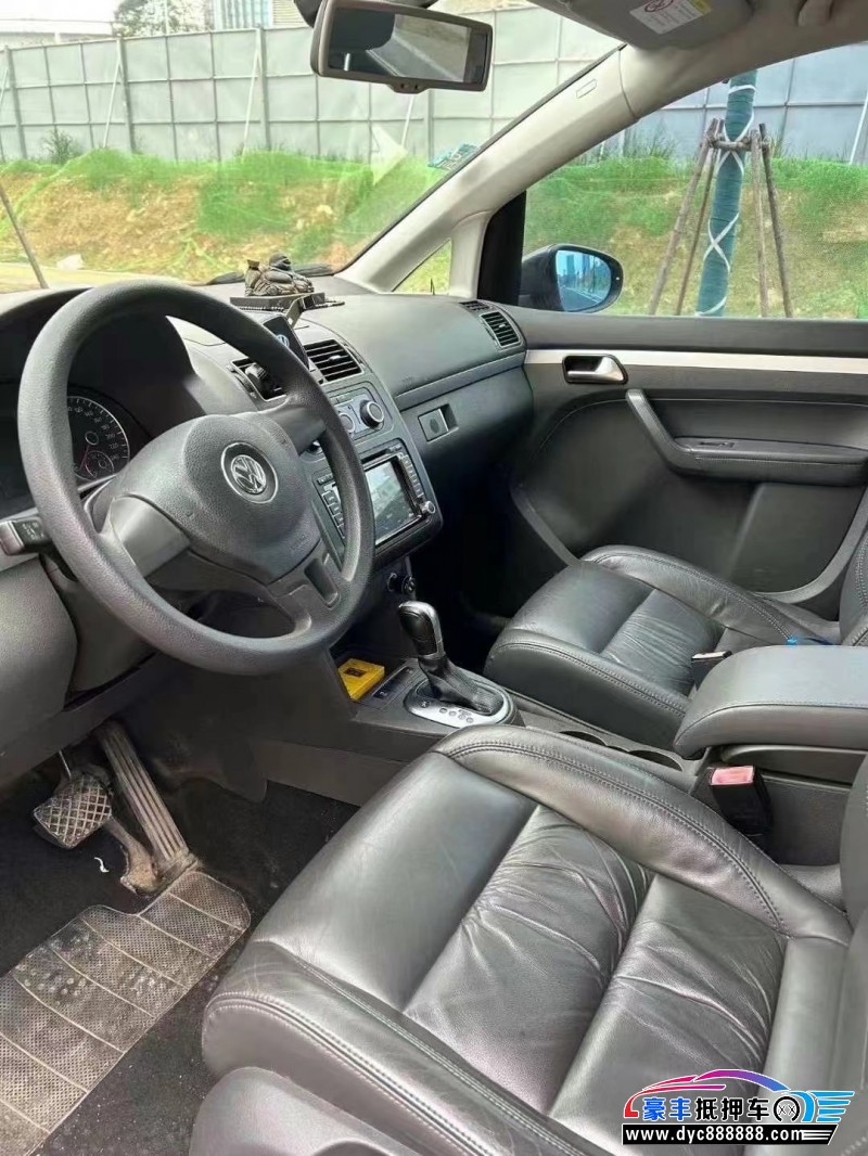 15年大众途安轿车抵押车出售