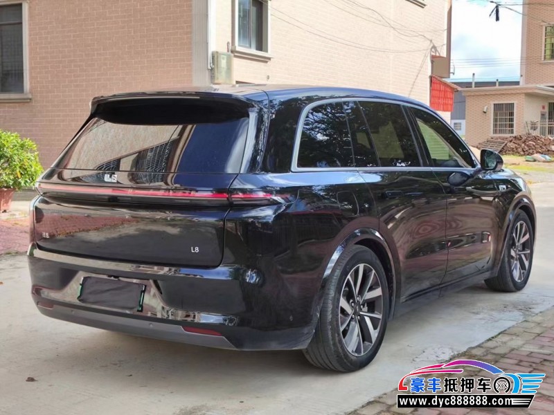 23年理想L8轿车抵押车出售