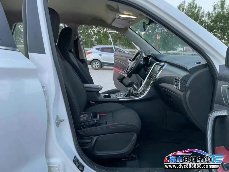 18年猎豹汽车CS9轿车抵押车出售