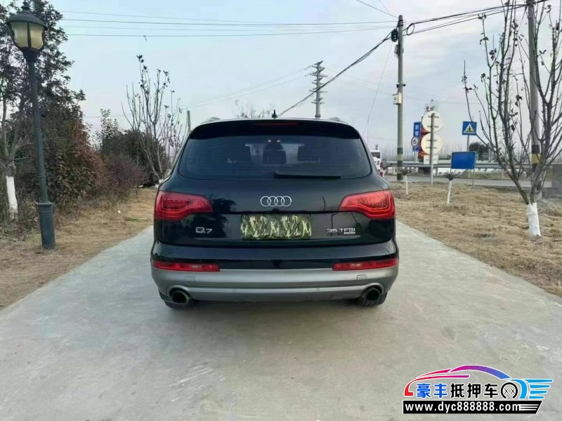 15年奥迪Q7轿车抵押车出售