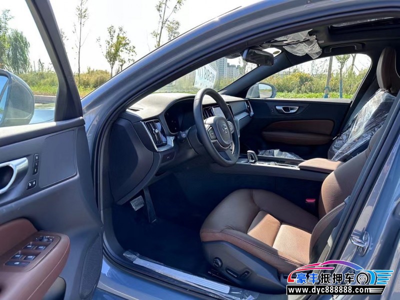 23年沃尔沃S60轿车抵押车出售