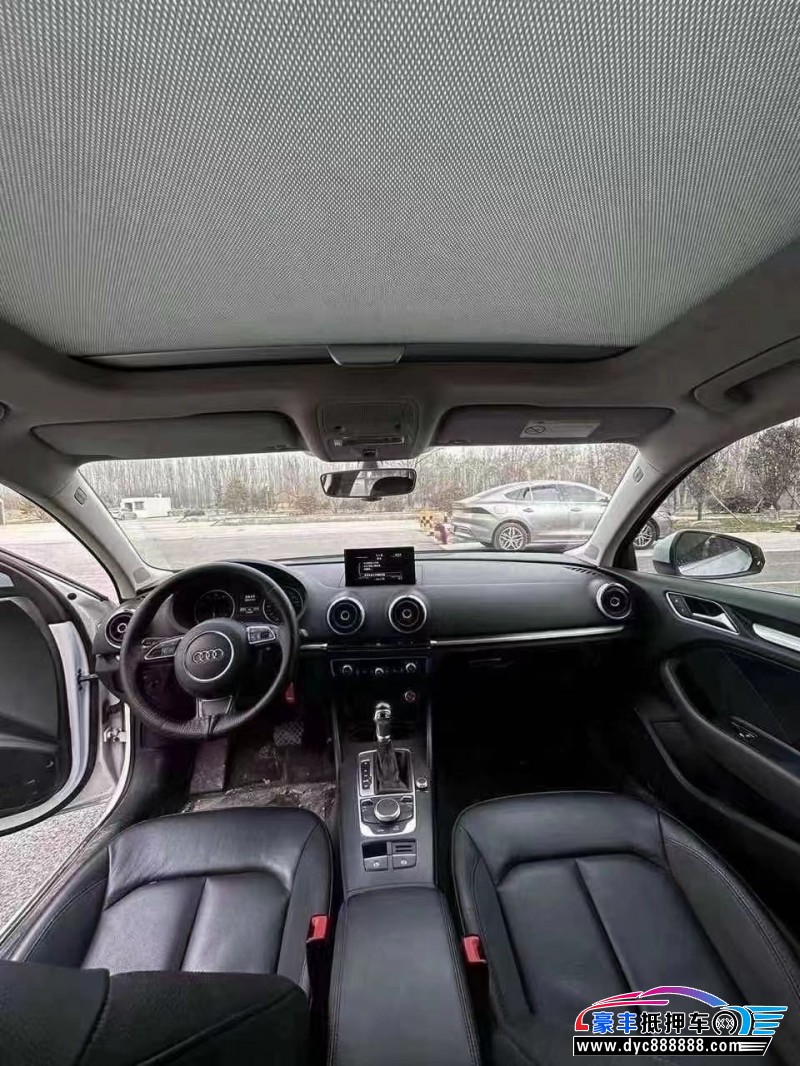 17年奥迪A3轿车抵押车出售