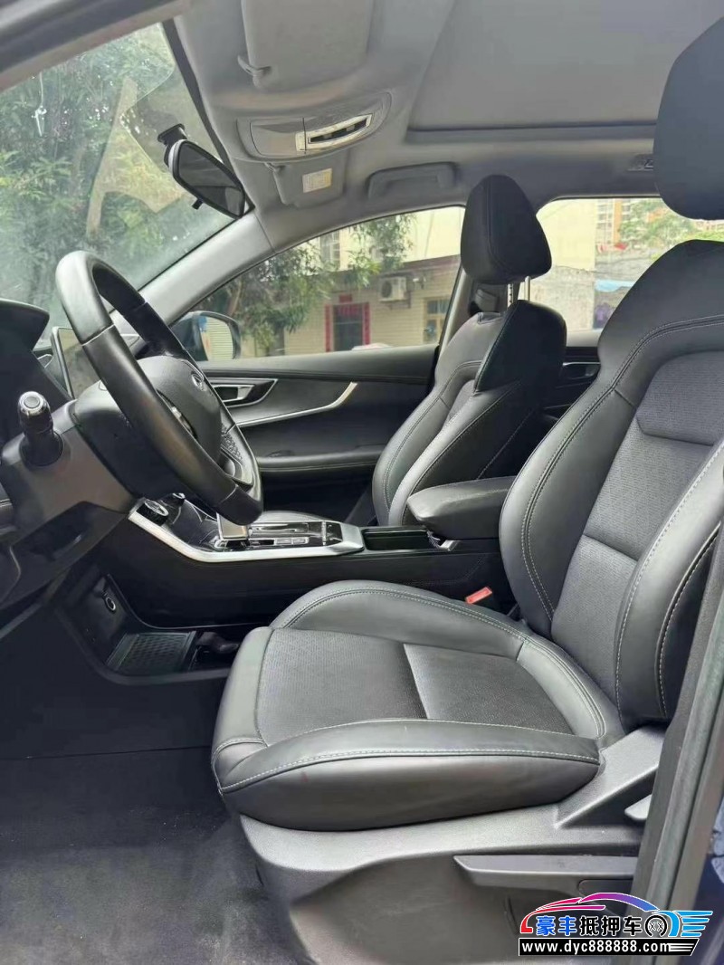 20年奇瑞瑞虎8轿车抵押车出售