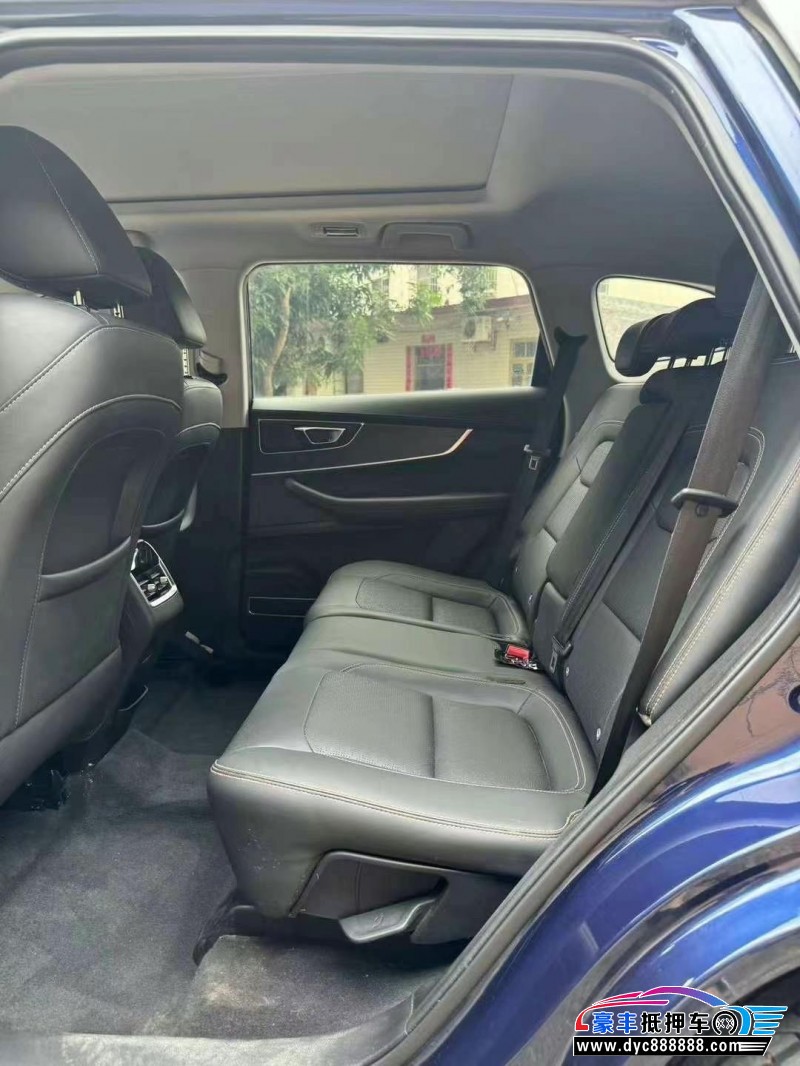 20年奇瑞瑞虎8轿车抵押车出售